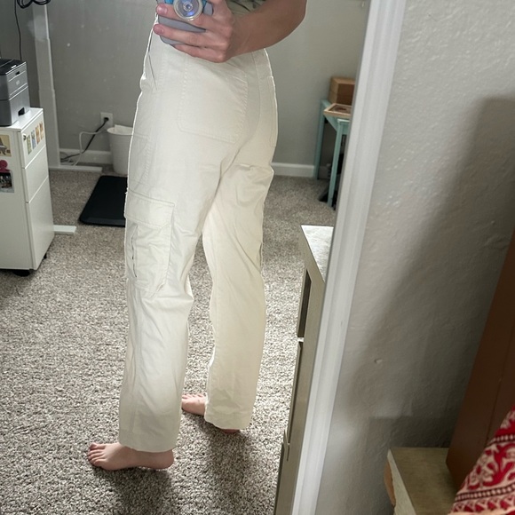 Abercrombie & Fitch White Cargos Size 27/4 - Picture 7 of 8